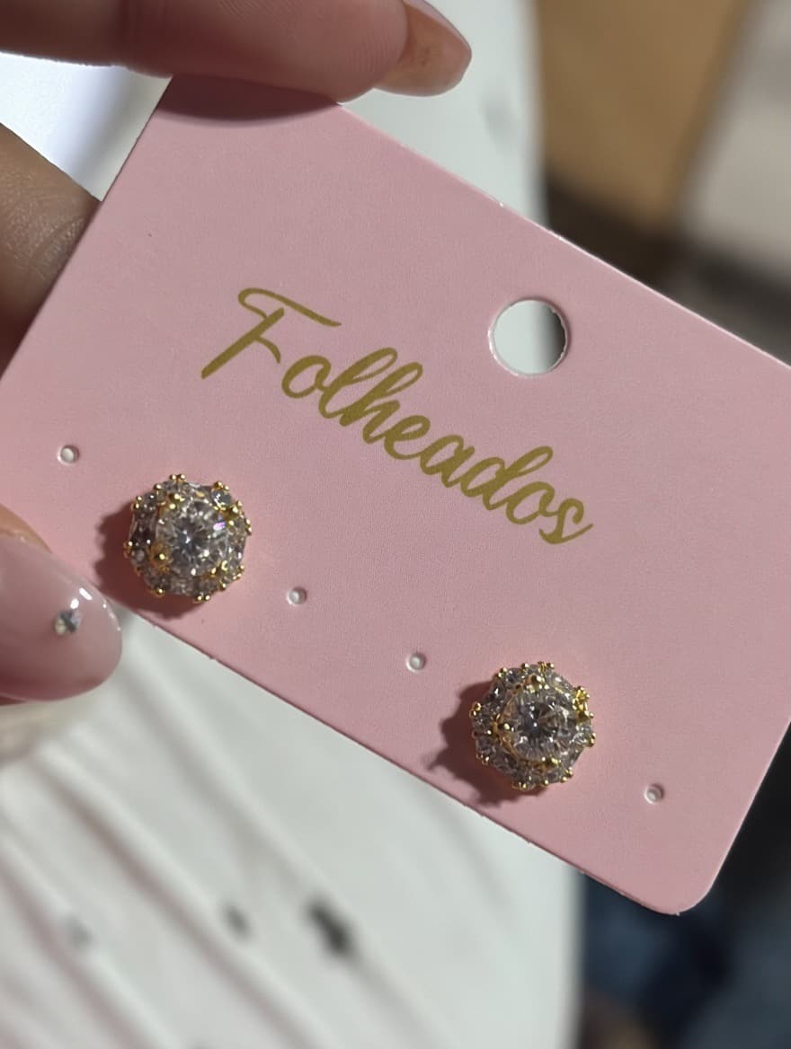 Brinco Ponto de Luz Cravejado Premium